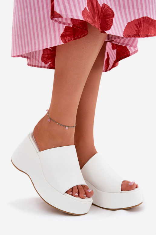 Eko Plätud naturaalsest nahast Pealiste omad platvormiga I Koturnie valget värvi Kisoffi