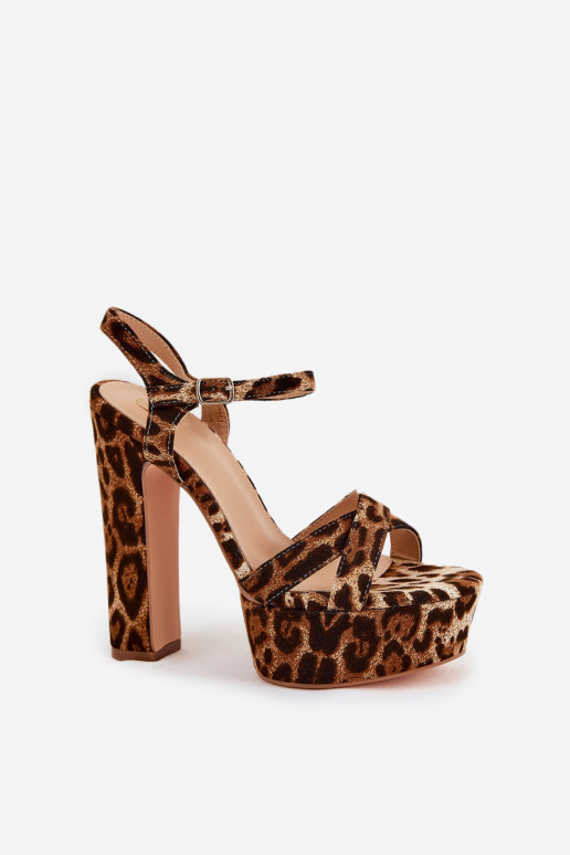 Pealistesandaalid Kõrgel Postil Ja platvorm leopardimustriga pruunid värvi Jovenes