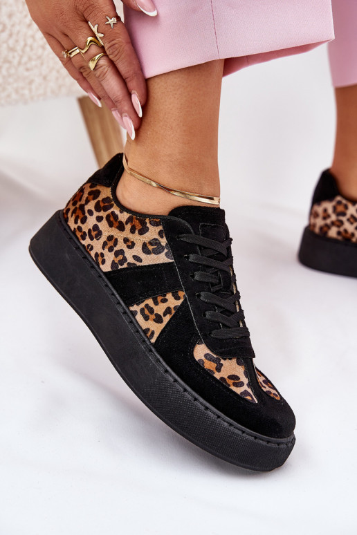 Sneakers tüüpi jalanõud Pealiste omad ja mustriga platvormiga msuud Pealtivira Sneakers tüüpi jalanõud Pealiste omad ja mustriga platvormiga msuud Pealtivira