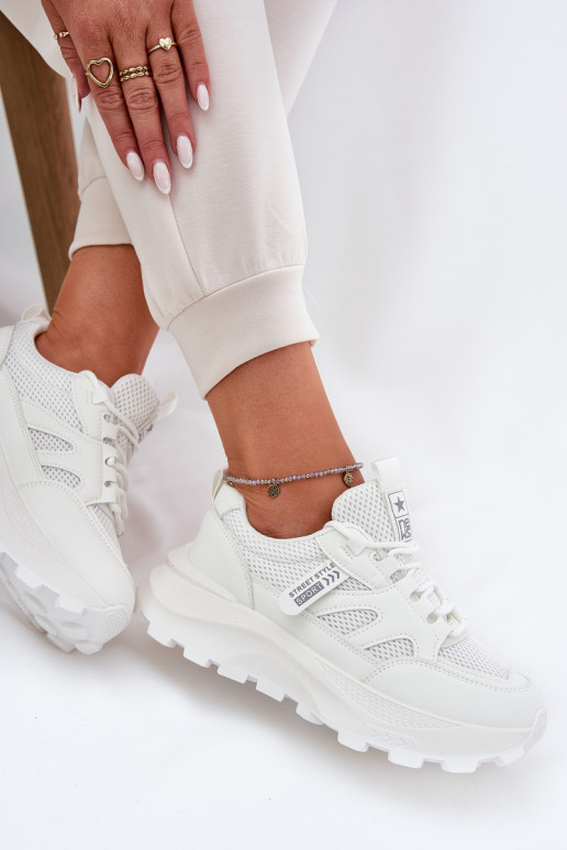 spordijalatsid Sneakers tüüpi jalanõud Pealiste omad Paksu talla peal valget värvi Prononice