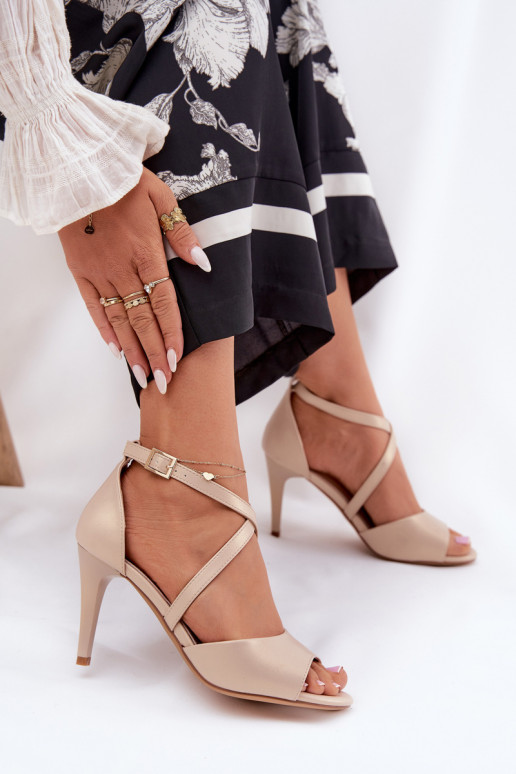 moodsad sandaalid kõrge jämeda kontsaga Kuldset värvi Loressa