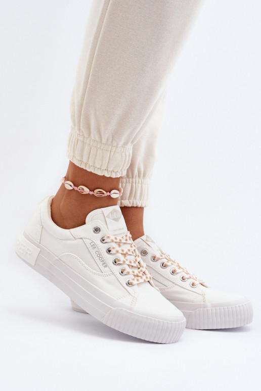 Pealistesaapad Lee Cooper LCIN-24-31-2170 valget värvi Pealistesaapad Lee Cooper LCIN-24-31-2170 valget värvi