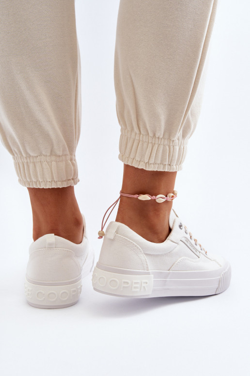 Pealistesaapad Lee Cooper LCIN-24-31-2170 valget värvi Pealistesaapad Lee Cooper LCIN-24-31-2170 valget värvi