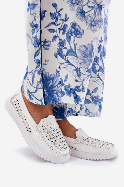 Pealhk naiste mokassiinid Ažuurse mustriga Vinceza 88028 valget värvi Pealhk naiste mokassiinid Ažuurse mustriga Vinceza 88028 valget värvi