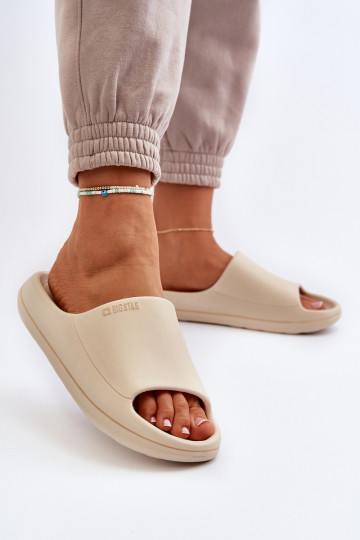 Liivakarva naiste sussid...