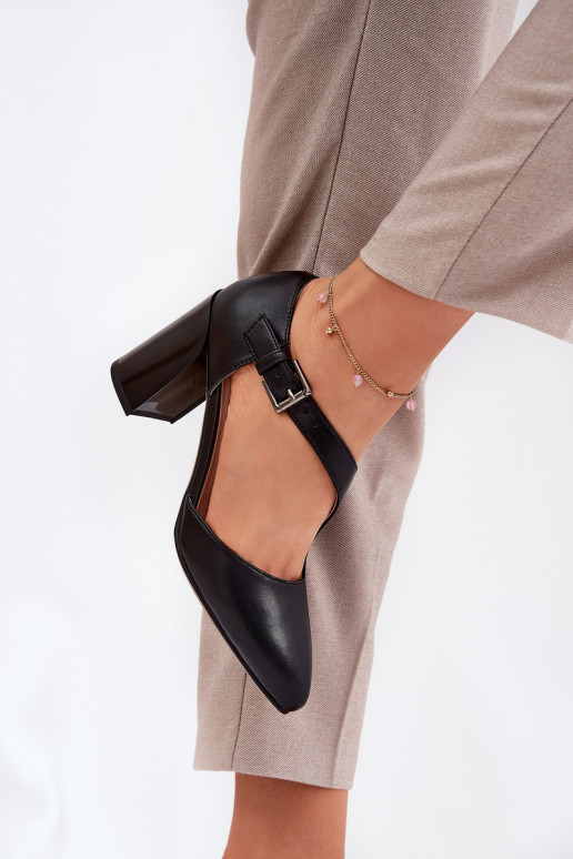 Pealhk Kingad kõrge jämeda kontsaga neetide ja pandlaga Vinceza 91133 msuud