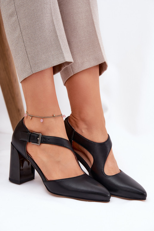 Pealhk Kingad kõrge jämeda kontsaga neetide ja pandlaga Vinceza 91133 msuud