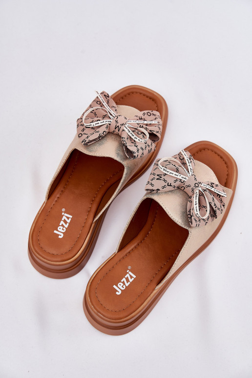 naiste plätud Kiilu peal lipsukesega Kuldset värvi Moonzella