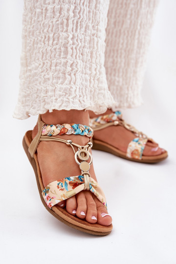 Sellel ondalad sandaalid Z Plecionymi Triibudem Ja Dekoratsioon Artiker 56C1316 Kuldset värvi