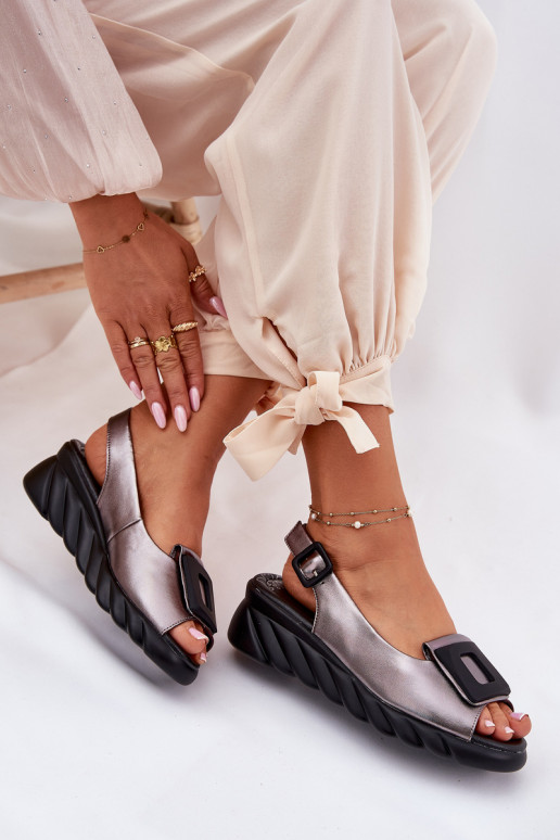 Pealistesandaalid Pealiste omad Kiilu peal dekoratsiooniga Artiker 56C2158 halli värvi