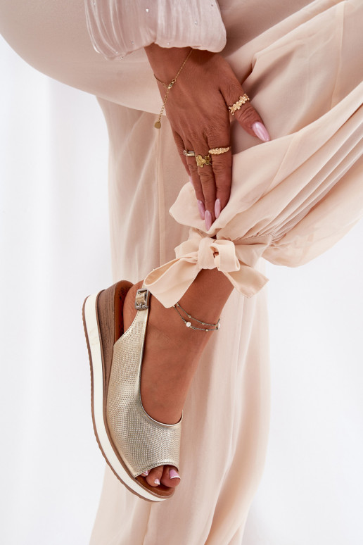 Pealhk Platvormiga sandaalid Artiker 56C2312 Kuldset värvi