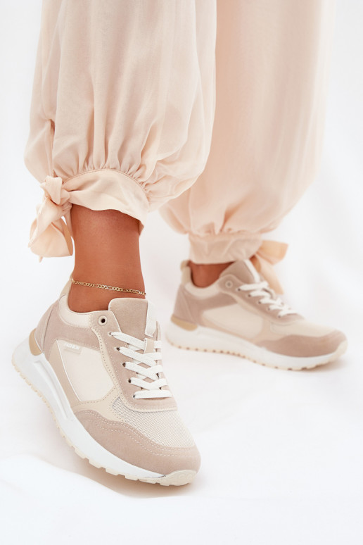 Liivakarva naiste spordijalatsid