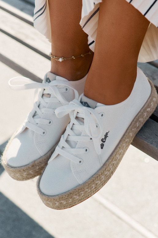 Vabaaja jalanõud nööridega Lee Cooper LCIN-25-44-3217 valge