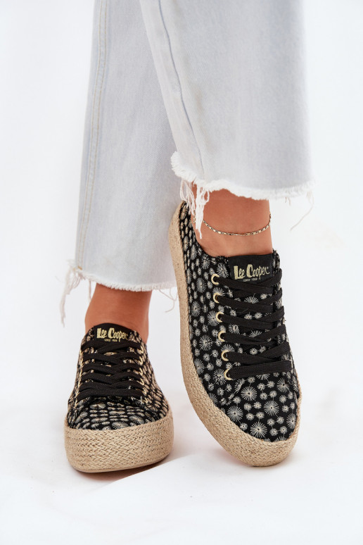 Kudumisega vabaaja jalanõud platvormiga Lee Cooper LCIN-25-08-3647L must