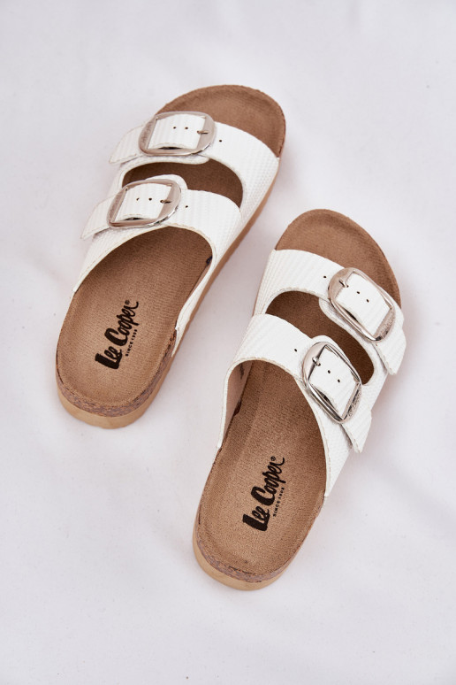 naiste plätud Platformie neetide ja pandlaga Lee Cooper LCIN-25-35-3496L valget värvi