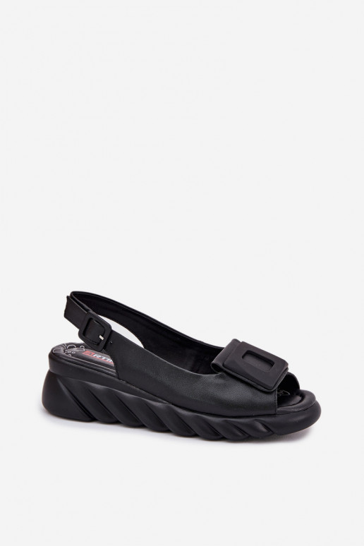 Pealistesandaalid Pealiste omad Kiilu peal dekoratsiooniga Artiker 56C2156 msuud