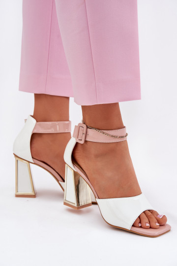 Lakitud sandaalid kõrge jämeda kontsaga Vinceza 20266 valget värvi