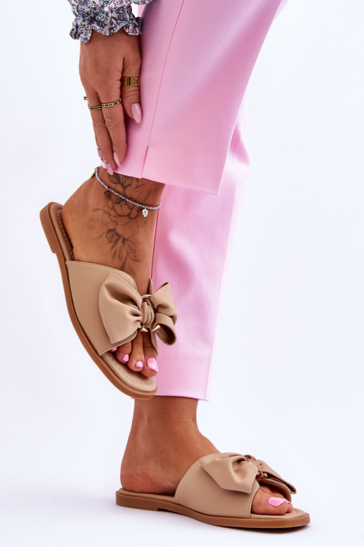 Pealiste omad Plätud naturaalsest nahast lipsukesega beeži värvi Becky Pealiste omad Plätud naturaalsest nahast lipsukesega beeži värvi Becky