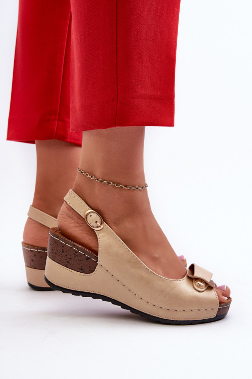 Pealiste omad Kõrge platvormiga lahtised kingad Comfort Shoes beeži värvi Efravia