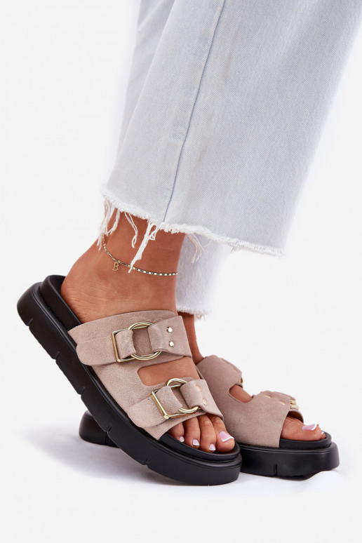 naiste seemisnahksed sussid Koos Ornatei neetide ja pandlagami Big Star RR274659 Heleroosat värvi