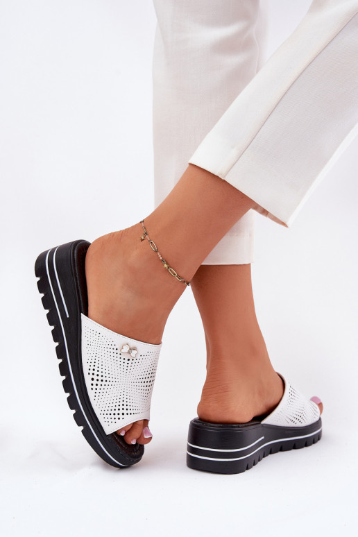 Plätud naturaalsest nahast Pealiste omad Kiilu peal Vinceza 41477 valget värvi