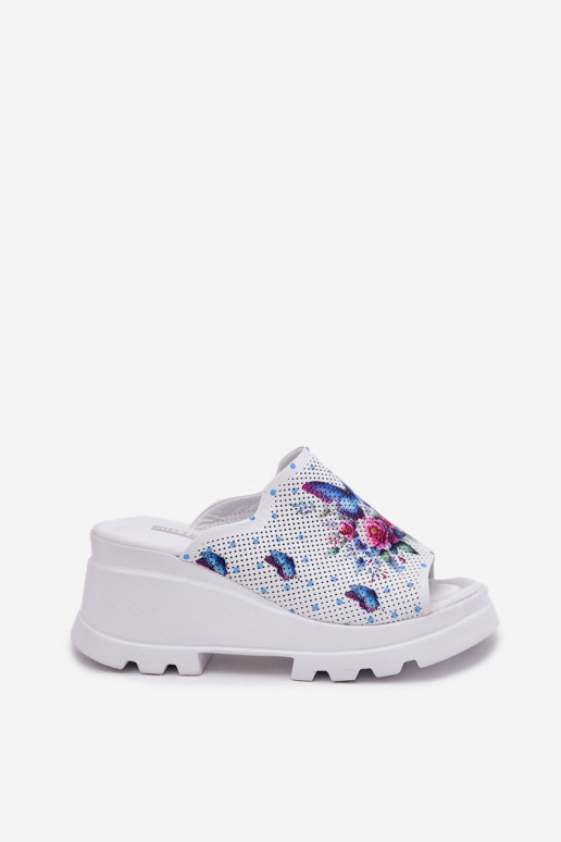 Plätud naturaalsest nahast Pealiste omad Kiilu peal Artiker 56C0428 valget värvi