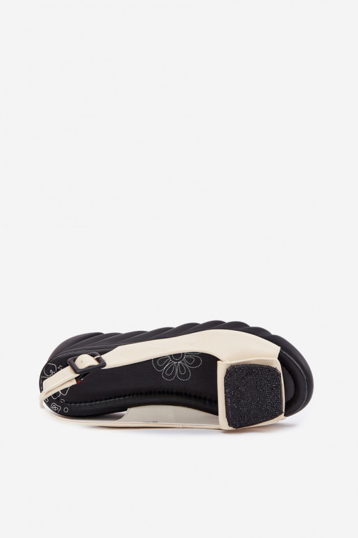 Pealhk Lakitud sandaalid Kiilu peal dekoratsiooniga Artiker 56C1567 beeži värvi