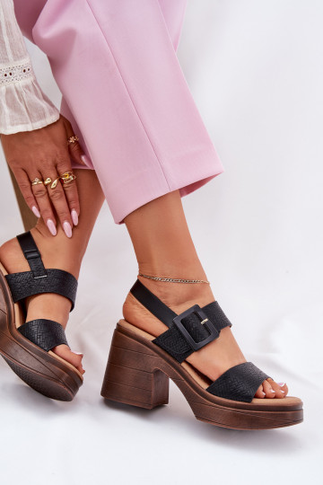 Pealistesandaalid Sellel onssiivsetel kontsadel Ja platvorm Vinceza 17387 msuud