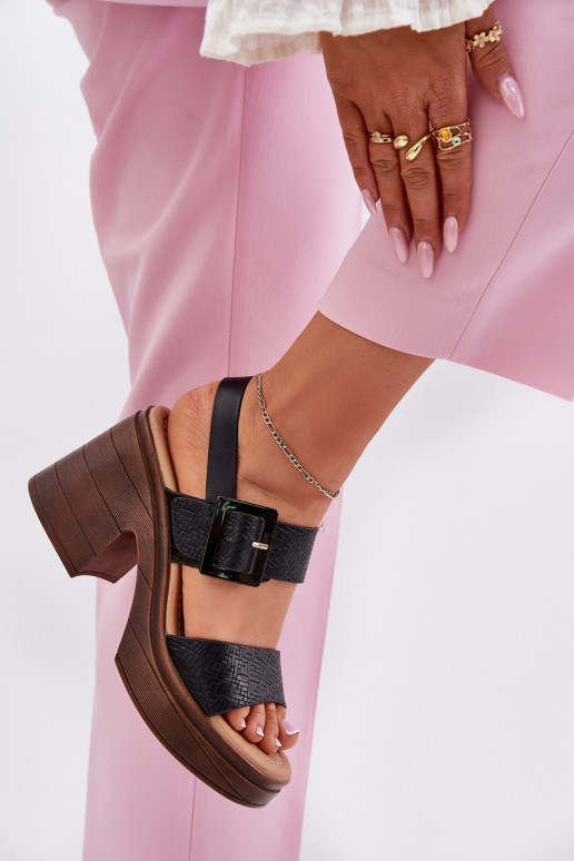 Pealistesandaalid Sellel onssiivsetel kontsadel Ja platvorm Vinceza 17387 msuud