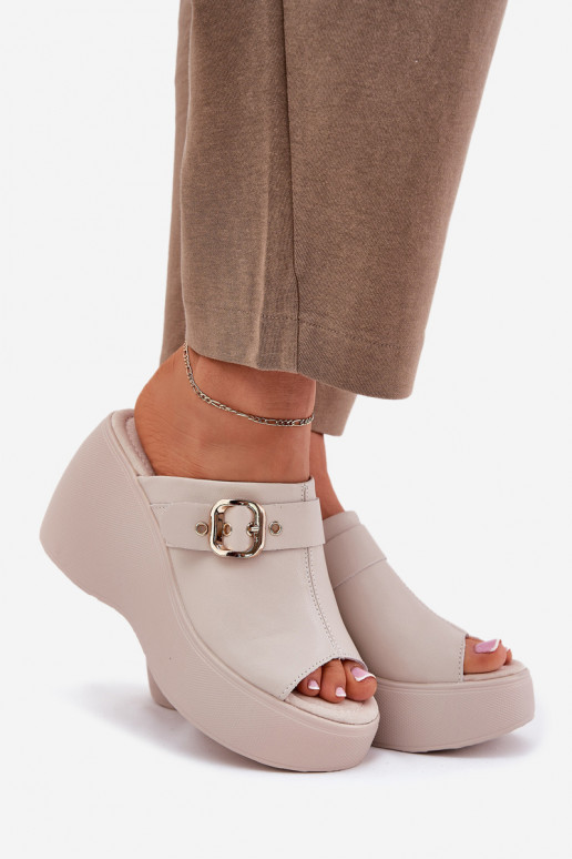 Plätud naturaalsest nahast Pealiste omad platvormiga I Koturnie neetide ja pandlaga S.Barski LR51-542 beeži värvi