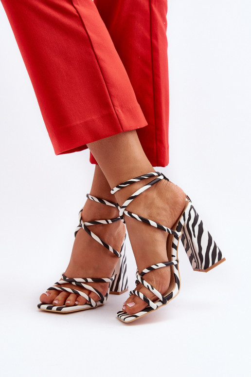 Moekad Elegantsed kõrge kontsaga sandaalid Valget-msuud Josette