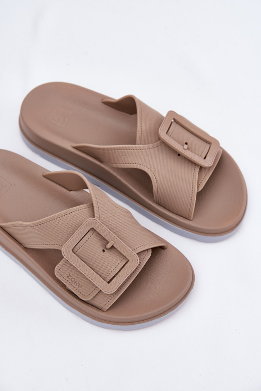 Lõhnav naiste plätud kaunistustega neetide ja pandlaga ZAXY RR285076 beeži värvi Lõhnav naiste plätud kaunistustega neetide ja pandlaga ZAXY RR285076 beeži värvi