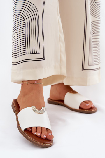 Naiste valged sussid...