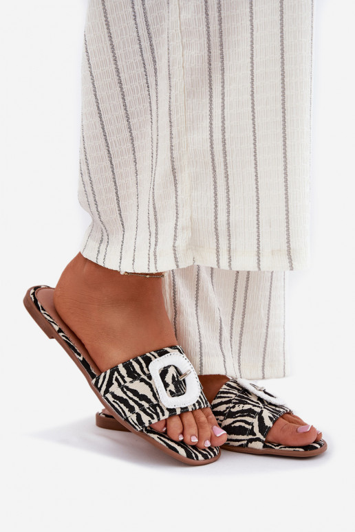 sileda tallaga naiste plätud kaunistustega neetide ja pandlaga Zebra Clariola