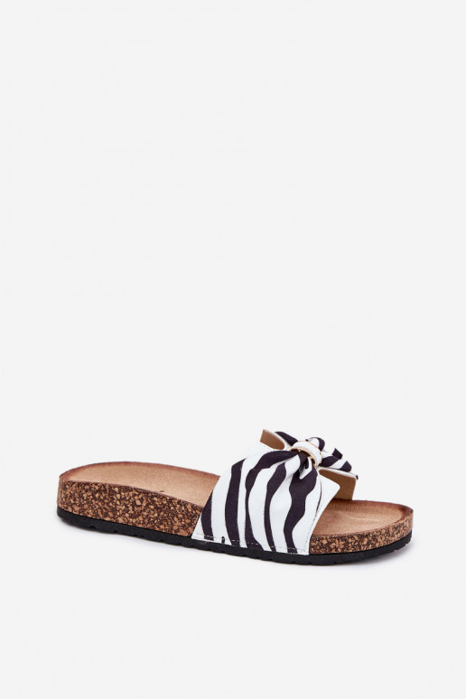 naiste plätud Korkosissea platvormil Zebra Mevuna