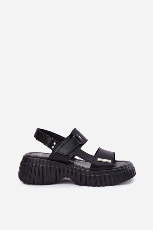 Pealistesandaalid Pealiste omad platvormiga msuud Mertella Pealistesandaalid Pealiste omad platvormiga msuud Mertella