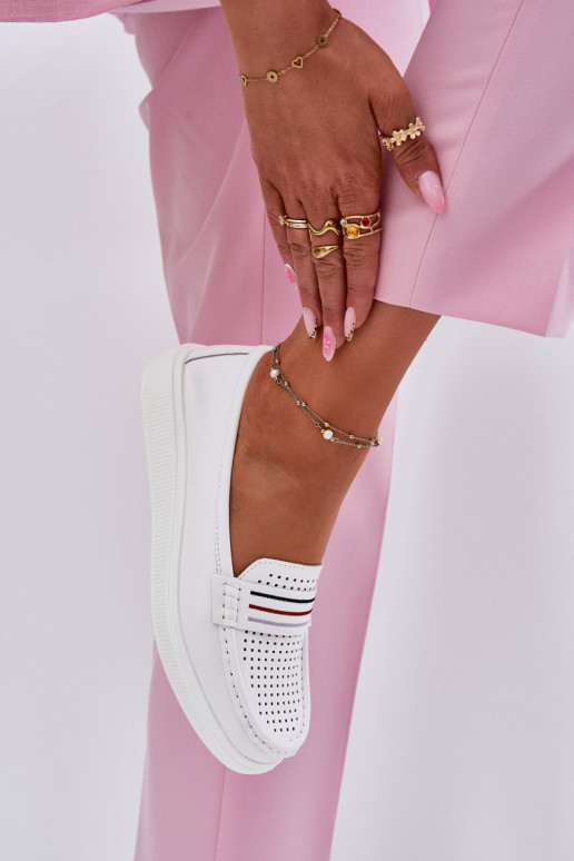 Pealhk naiste mokassiinid valget värvi Dovema