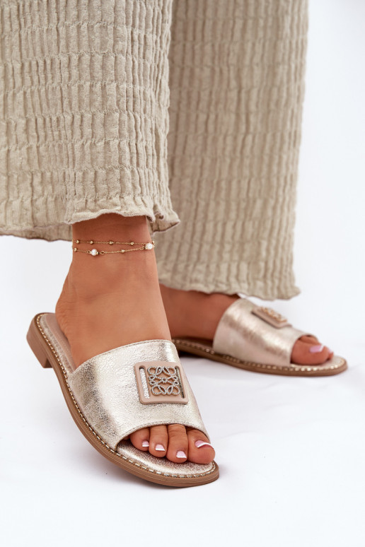 Lamedad sandaalid kaunistustega S.Barski KV51-089 Kuldset värvi Lamedad sandaalid kaunistustega S.Barski KV51-089 Kuldset värvi
