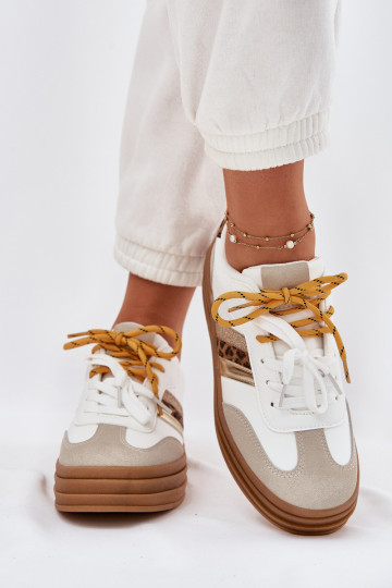 Sneakers tüüpi jalanõud Pealiste omad platvormiga Z Podsisseójnym Paeladm leopardimustriga valget värvi Niteria