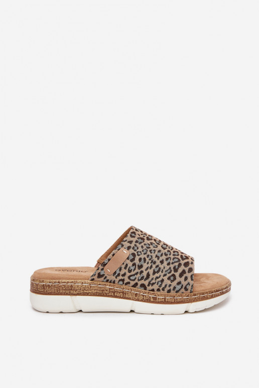 naiste plätud Kiilu peal leopardimustriga Norozi