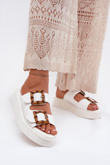 Eko Plätud naturaalsest nahast Pealiste omad platvormiga neetide ja pandlaga valget värvi Xanivia 2