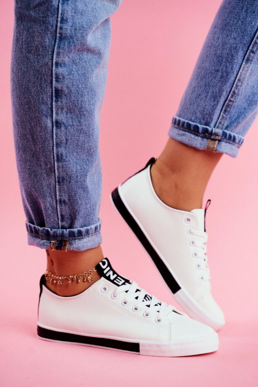 Klassikalised spordijalatsid msuud Ville Klassikalised spordijalatsid msuud Ville