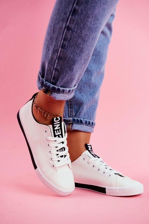 Klassikalised spordijalatsid msuud Ville Klassikalised spordijalatsid msuud Ville