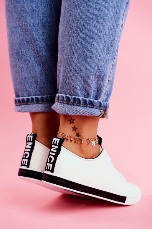 Klassikalised spordijalatsid msuud Ville Klassikalised spordijalatsid msuud Ville