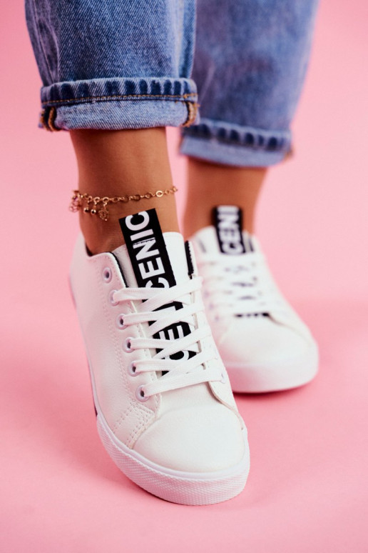 Klassikalised spordijalatsid msuud Ville Klassikalised spordijalatsid msuud Ville