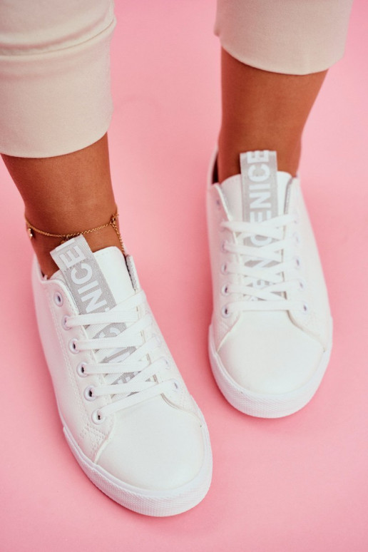 Klassikalised spordijalatsid Halli värvi Ville