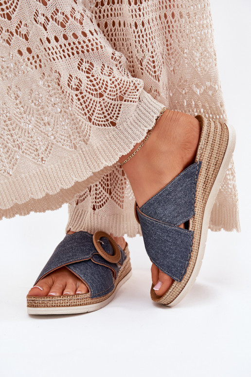 naiste plätud Kiilu peal kaunistustega neetide ja pandlaga Inblu RV000012 Sinist värvi naiste plätud Kiilu peal kaunistustega neetide ja pandlaga Inblu RV000012 Sinist värvi