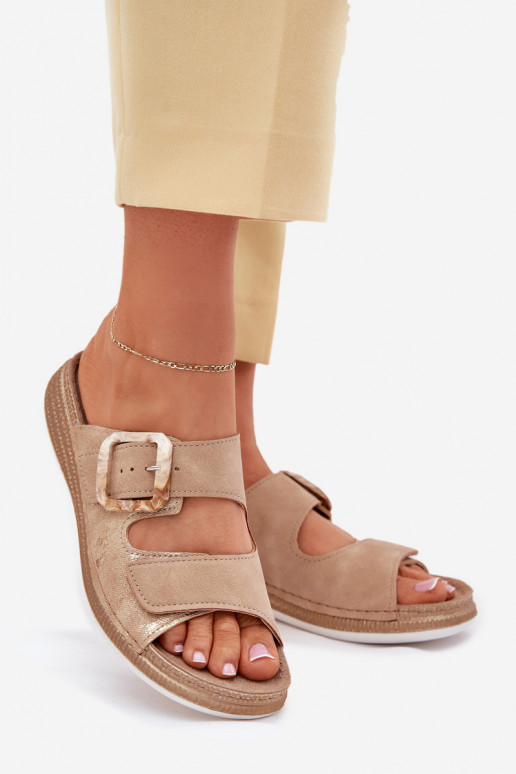 naiste plätud neetide ja pandlaga I su limpančiais užsegimaisem INBLU MK000013 beeži värvi naiste plätud neetide ja pandlaga I su limpančiais užsegimaisem INBLU MK000013 beeži värvi