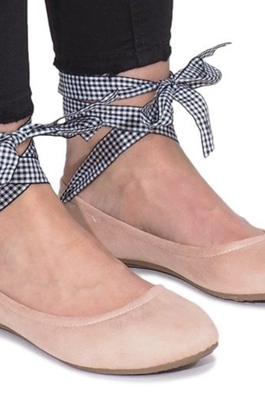 Mustad kingad pärlitega, 588C-12A