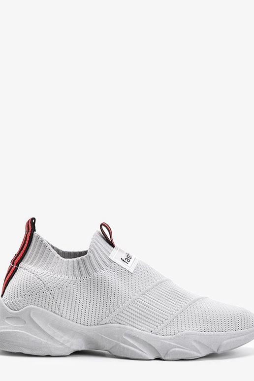 Hallid spordijalatsid, „Justice"